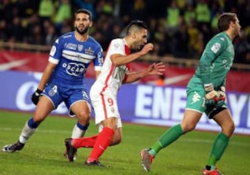 Mónaco derrota 5-0 a Bastia y llega a 36 puntos en la Liga de Francia.