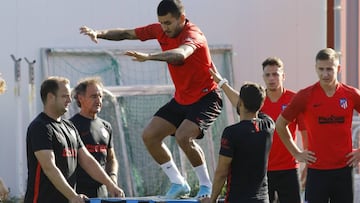 Correa, que regresó a los entrenamientos hoy, en la sesión del Atleti, donde su rol puede haber cambiado.