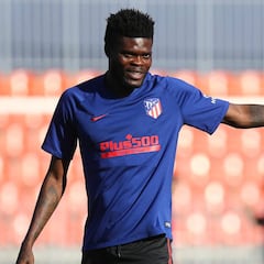 Thomas trabajó sobre el césped y no está descartado