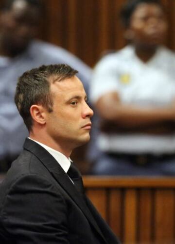 Oscar Pistorius fue condenado a cinco años de cárcel por el asesinato de su novia.