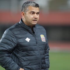 “Plantea cosas muy simples; no bombardea al jugador”: el secreto del éxito del DT de Curicó