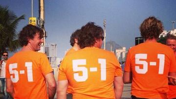 Los aficionados 'oranje' recuerdan el 5-1 a España