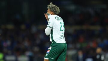 Jhonder Cadiz of Leon during the Quarter-Final second leg match between Cruz Azul and Leon as part of the Liga BBVA MX, Torneo Clausura 2025 at Olimpico Universitario Stadium on May 11, 2025 in Mexico City, Mexico.