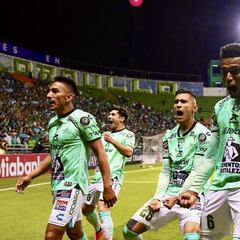 Fue ignorado en la Roja y ahora está muy cerca de ganar un trofeo continental