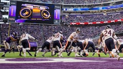 Dec 31, 2017; Minneapolis, MN, USA; Chicago Bears quarterback Mitchell Trubisky (10) hands the ball off to running back Jordan Howard (24) in the second quarter against the Minnesota Vikings at U.S. Bank Stadium. Mandatory Credit: Brad Rempel-USA TODAY Sports