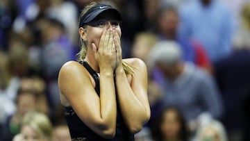 Maria Sharapova celebra su victoria ante Simona Halep en primera ronda del US Open 2017.