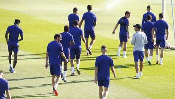 El Atleti ya piensa en el Mónaco;
Lucas se quedó en el gimnasio