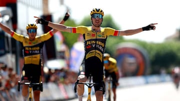 VILLADIEGO, SPAIN - AUGUST 03: Timo Roosen of Netherlands and Jumbo - Visma Team celebrates winning Edoardo Affini of Italy and Chris Harper of Australia during the 44th Vuelta a Burgos 2022a Stage 2 a 158km stage from Vivar del Cid to Villadiego on August 03, 2022 in Villadiego, Spain. (Photo by Gonzalo Arroyo Moreno/Getty Images)