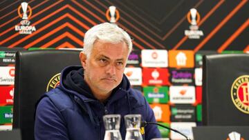 José Mourinho en rueda de prensa.