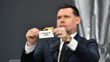 Nyon (Switzerland), 14/12/2020.- A handout photo made available by UEFA shows special guest former Porto player Maniche draws out the card of Villarreal during the UEFA Europa League 2020/21 Round of 32 draw at the UEFA Headquarters, the House of European
