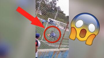 Increíble: ¡arquero rompe el balón al atajar un penal!