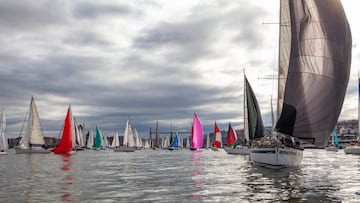 Llega la espectacular Regata del Gallo con 80 barcos bajo el Puente Colgante