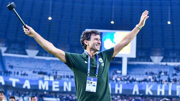 El entrenador espa?ol Luis Milla celebra una de sus victorias con el Persib de Indonesia.