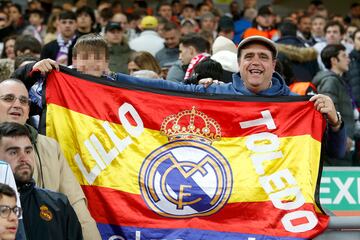 Aficionados del Real Madrid en el estadio de Anfield.