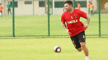 Eugenio Mena explica sus motivos para llegar a Sport Recife