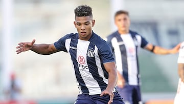 Diego Valoyes en un partido de Talleres de Córdoba