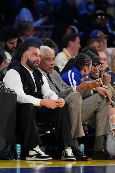 Julius Erving, exjugador de baloncesto estadounidense que disputó cinco temporadas en la ABA y posteriormente once más en la NBA.