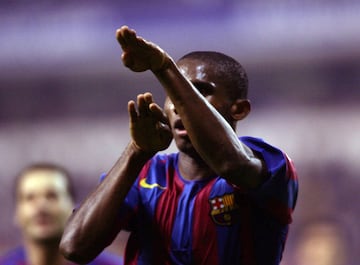 Samuel Eto'o celebr su gol al Deportivo de La Coru?a en 2005 haciendo un gi?o a un personaje del programa de televisin de Buenafuente llamado "el Neng de Castefa". 

