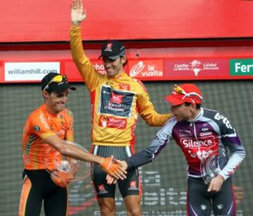 El último corredor que se enfundó el jersey oro fue el español Alejandro Valverde en 2009. En la siguiente edición se cambiaría al rojo que se viste en la actualidad y Vincenzo Nibali fue el vencedor de la Vuelta a España 2010.