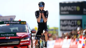 SIERRA NEVADA-GRANADA, SPAIN - SEPTEMBER 04: Thymen Arensman of Netherlands and Team DSM celebrates winning during the 77th Tour of Spain 2022, Stage 15 a 152,6km stage from Martos to Sierra Nevada, Granada 2507m / #LaVuelta22 / #WorldTour / on September 04, 2022 in Sierra Nevada, Spain. (Photo by Tim de Waele/Getty Images)