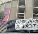 Duras pancartas contra Laporta en el Camp Nou