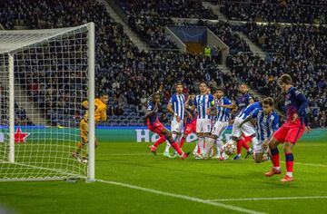  0-1. Antoine Griezmann marca el primer gol.