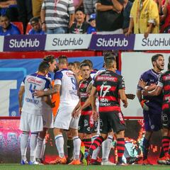 Expertos no se pueden creer actuación de Santander