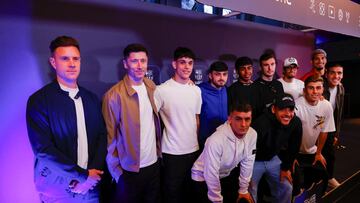 La plantilla en la presentación de Barça One