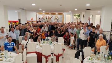 Foto de familia de la celebración del 35º del aniversario de la peña madridista de Ciudadela (Menorca).
