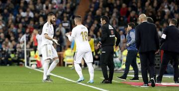 Benzema and Jovic swap places.