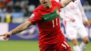 <b>CON PORTUGAL. </b>Simao celebra su gol ante Corea del Norte en la fase de grupos del Mundial.