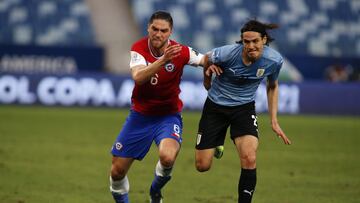 Chile busca su boleto a la Copa del Mundo de Qatar 2022 ante Uruguay que quiere escalar posiciones.