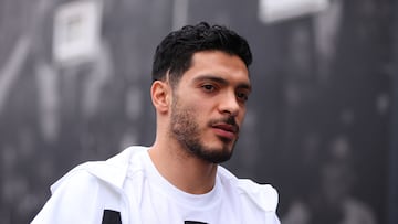 Soccer Football - Premier League - Leeds United v Fulham - Elland Road, Leeds, Britain - January 17, 2026 Fulham's Raul Jimenez arrives at the stadium before the match Action Images via Reuters/Ed Sykes EDITORIAL USE ONLY. NO USE WITH UNAUTHORIZED AUDIO, VIDEO, DATA, FIXTURE LISTS, CLUB/LEAGUE LOGOS OR 'LIVE' SERVICES. ONLINE IN-MATCH USE LIMITED TO 120 IMAGES, NO VIDEO EMULATION. NO USE IN BETTING, GAMES OR SINGLE CLUB/LEAGUE/PLAYER PUBLICATIONS. PLEASE CONTACT YOUR ACCOUNT REPRESENTATIVE FOR FURTHER DETAILS..