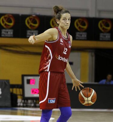 María Pina: "Cuando toco la guitarra todos se van"