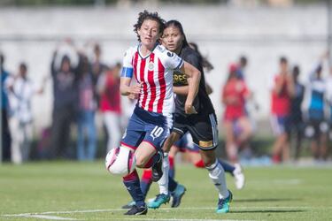 Futbol profesional, un “regalo de vida” para Tania Morales
