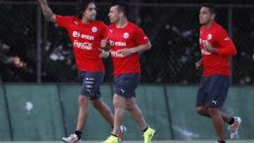 Sampaoli vuelve a trabajar con Jara y Valdivia como titulares