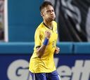 Una falta magistral de Neymar catapulta al Brasil de Dunga