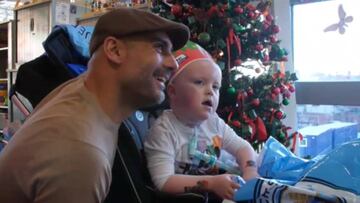 Guardiola and City players brightens up kids' Christmas