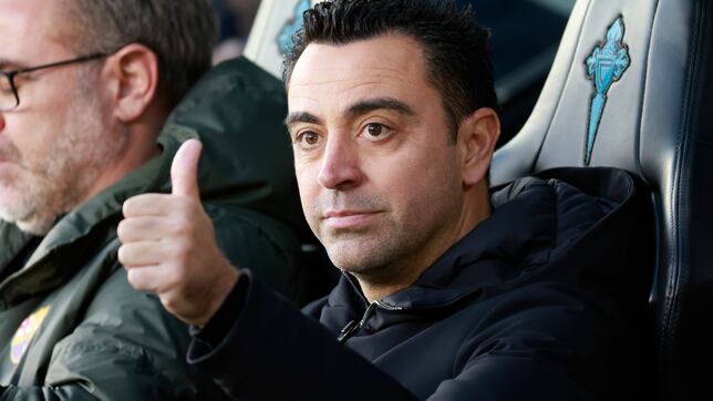 Guiño de Xavi al United en plena tormenta en Old Trafford