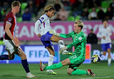 Bouabre catapulta a Francia