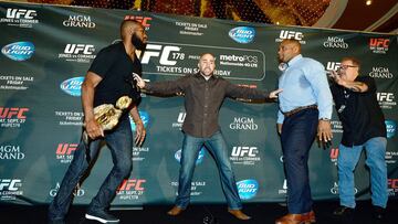 Jon Jones y Dan Cormier, en el pesaje del UFC 178.