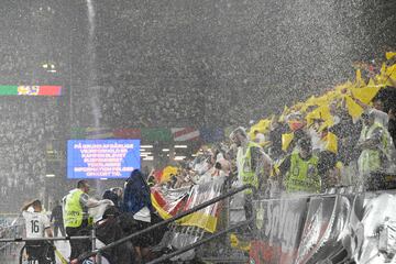 Así fue la tormenta en Dortmund que obligó a detener el Alemania-Dinamarca