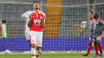 Jos&eacute; Moya durante un partido de Santa Fe ante Am&eacute;rica de Cali