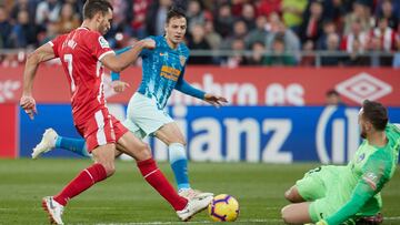 Stuani provoca un penalti en el &uacute;ltimo Girona-Atl&eacute;tico, 1-1.