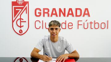 Pere Haro renueva y mira a los mayores