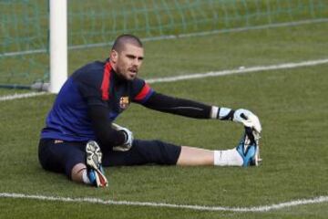 V&iacute;ctor Vald&eacute;s ser&aacute; el portero titular ante el PSG.