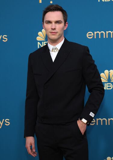 La alfombra roja de los Premios Emmy 2022: los mejores y peores vestidos