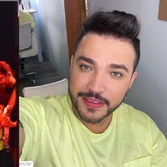 El beso de Jessi Uribe a Silvestre Dangond