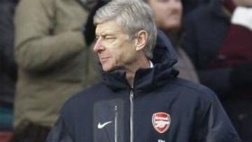 Wenger: "Walcott estará dos o tres semanas de baja"