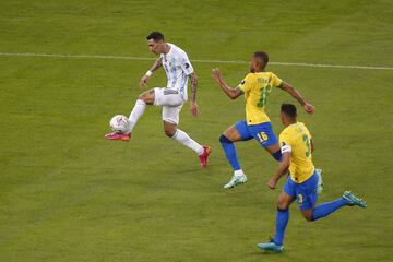 1-0. ?ngel Di Mar¨ªa marca el primer gol.